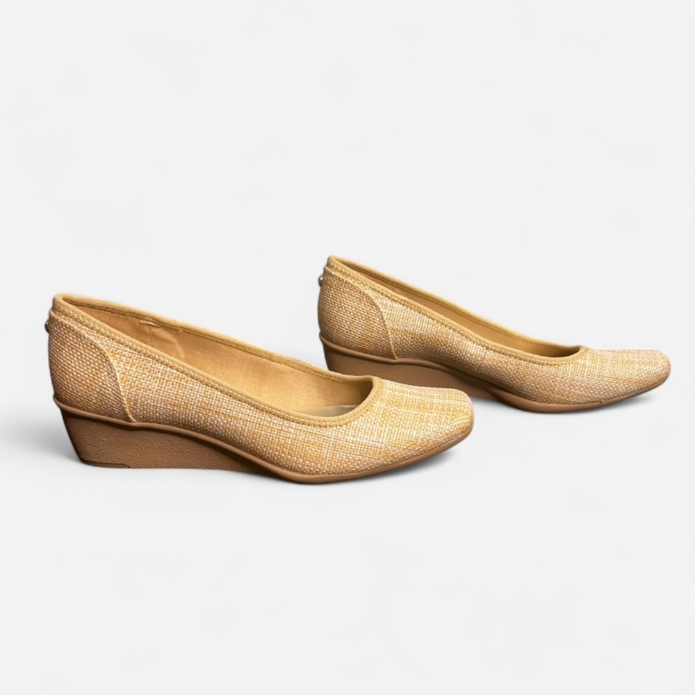 🐞Anne Klein Winner Wedges